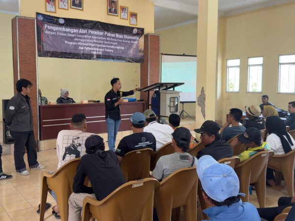 Dosen POLSUB Kembangkan Mesin Pakan Ikan Otomatis Bertenaga Surya untuk Petani Subang